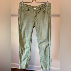 BCBGeneration Women’s Light Green Straight Leg Lightweight Pants Size 28
